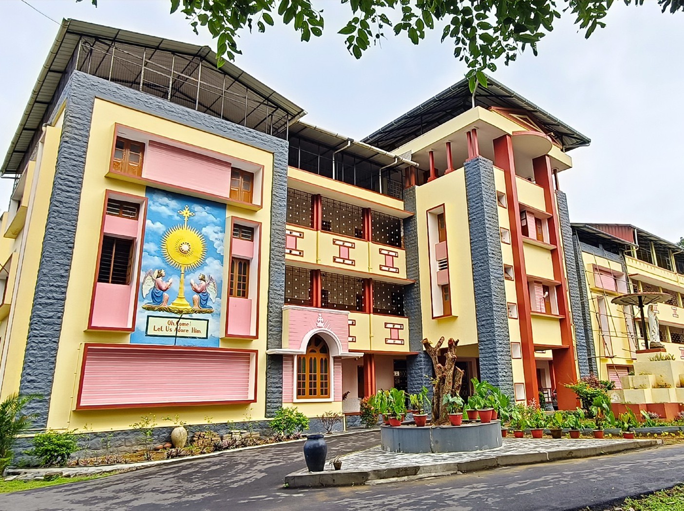 Adoration Hostel Arunapuram